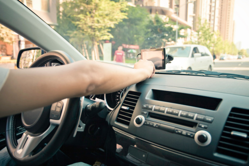 Common Driving Distractions That Cause Accidents When On Vacation